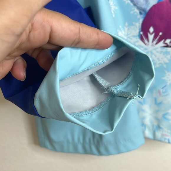 Disney Movie Frozen Themed Blue and Light Blue Rain Coat Jacket Size Small/Med - Picture 8 of 15